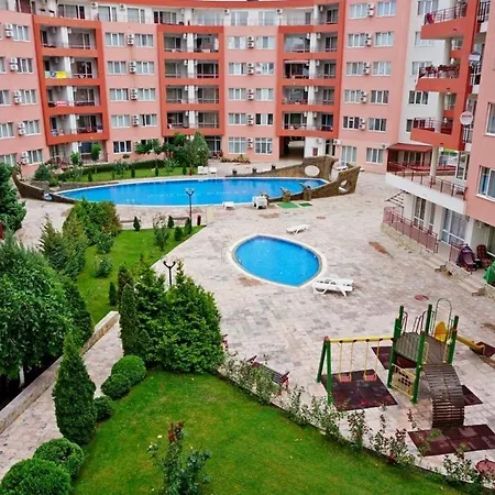 Amartman Primo U - Elenite Az 5 Osob Διαμέρισμα