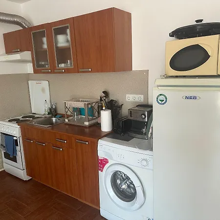 Amartmán Přímo U Moře - Elenite Až 5 Osob