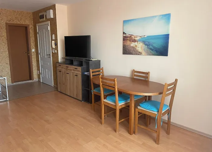 Amartman Primo U - Elenite Az 5 Osob Апартаменты *