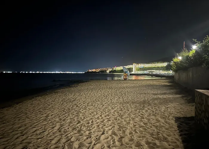 Amartman Primo U - Elenite Az 5 Osob Апартаменты